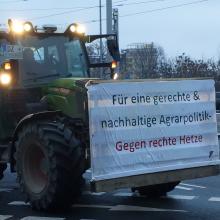 Traktor auf der Demonstration: "Für eine gerechte und nachhaltige Argarpolitik"